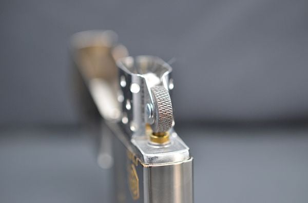 Zippo 1996 Mạ Vàng Gold Plated – Chủ Đề Matco Tools – Đời XII La Mã Hiếm C91