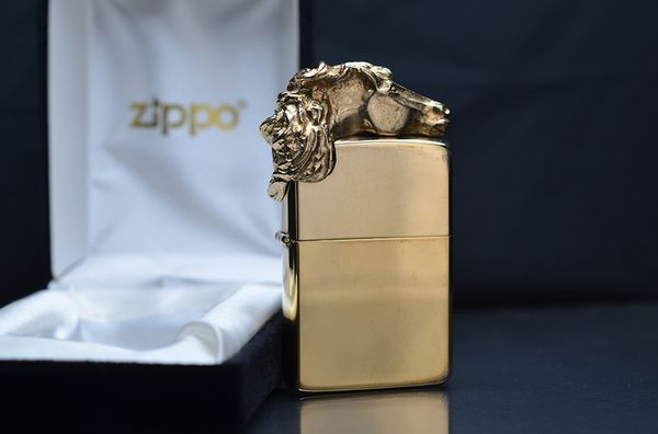 Zippo mạ vàng Emblem đầu ngựa 1988 C743