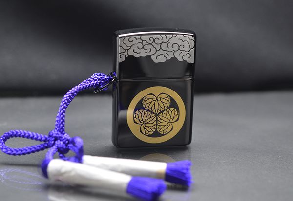 Zippo 2000 sơn mài hoa văn C126