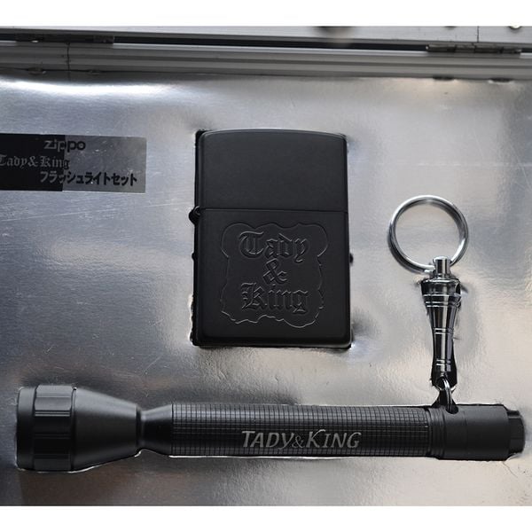 Set zippo 2001 đen pin Taday King C36