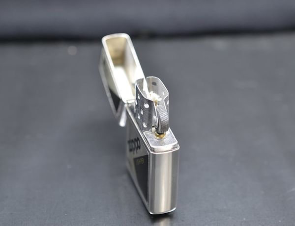 Zippo Lighter  hình bật lửa 1994 C116