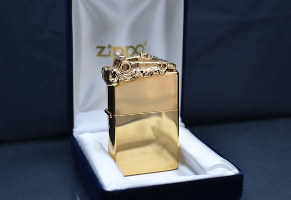 Zippo mạ vàng emblem xe 1992 C745