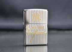 Bật Lửa Zippo 2002 New York Yankees – Bản Mạ Vàng Gold Plated Hiếm C25