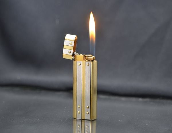 Cartier mẫu độc lạ CA22