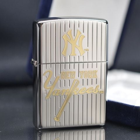 Bật Lửa Zippo 2002 New York Yankees – Bản Mạ Vàng Gold Plated Hiếm C25