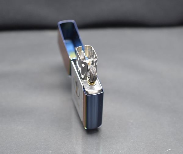 Zippo 2001 7 màu dán emblem Fifa world cup C187