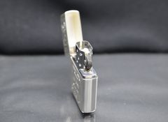 Set Zippo 1993 mạ bạc giới hạn C161