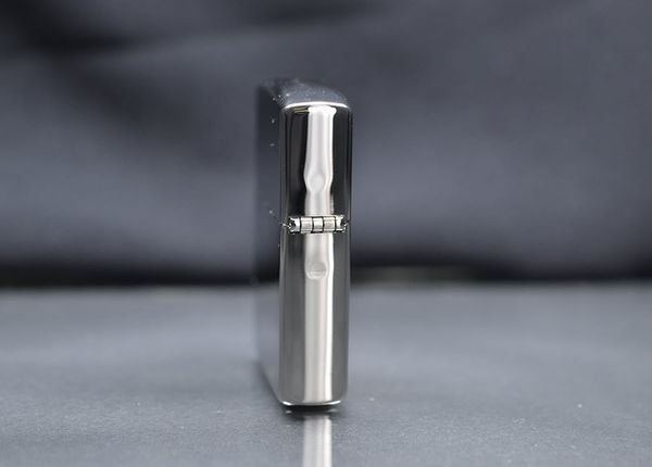 Set Zippo 1998 hình cô gái và bình xăng C175