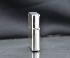 Zippo 1995 emblem gắn kim cương C72