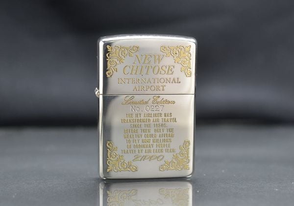 Zippo 1996 mạ bạc hoa văn vàng C141