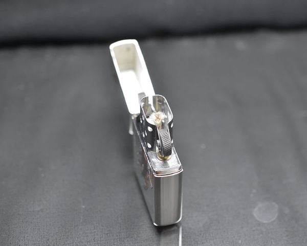 Zippo 1998 ngựa Narita brian C88