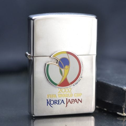 Bật Lửa Zippo FIFA World Cup Korea Japan 2002 – Bản Mạ Bạc Silver Plate Đời XVI C103