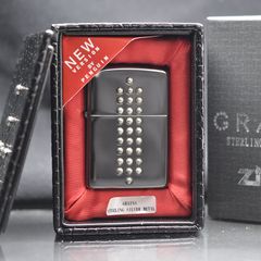 Zippo 2005 gắn bạc khối C84