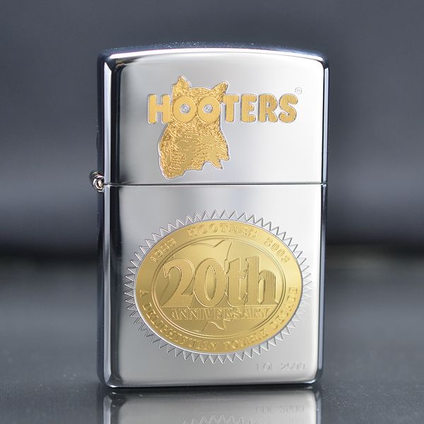 Zipo 2002 Hooters 20th mạ vàng C76