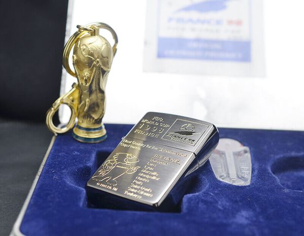 Set Zippo 1997 France 98 Fifa cup C12