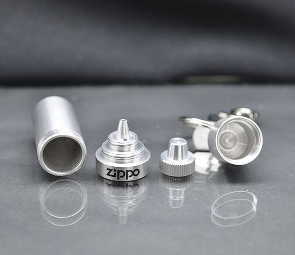 Set Zippo 1995 móc khóa bình xăng C33