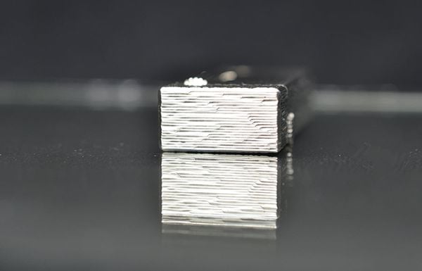 Bật lửa Dunhill xước dọc lớn DHI20