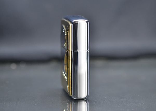 Zippo 1996 Buffalo Stampede – Chủ Đề Đàn Bò Tót – Mạ Vàng Gold Plated – Đời XII La Mã C82