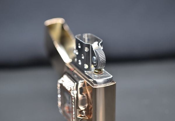 Zippo xuất Nhật gắn mặt đồng hồ cao cấp ZN295