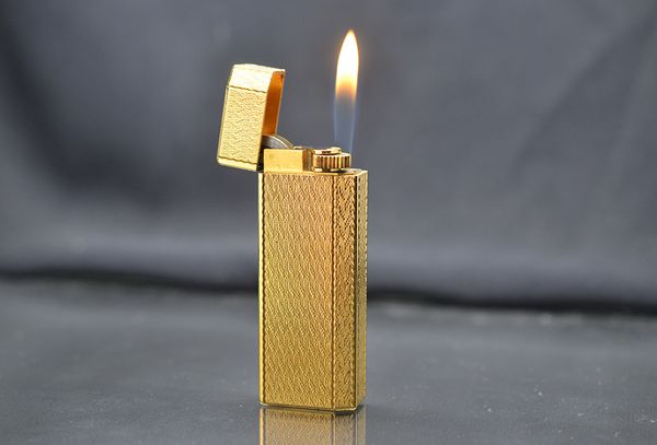 Cartier 5 cạnh hoa văn mạ vàng CA23