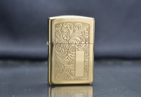Zippo hoa văn vàng cổ 1992 C53