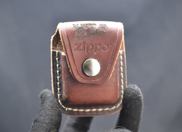 Set bao da Zippo mạ bạc 1996 Matco Tools C83