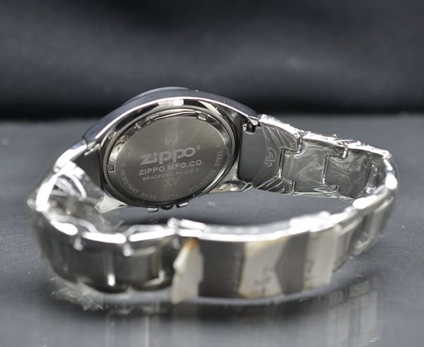 Set Zippo 1999 đồng hồ giới hạn C172