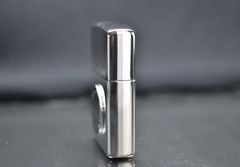 Zippo 1997 emblem đồng Queen C155