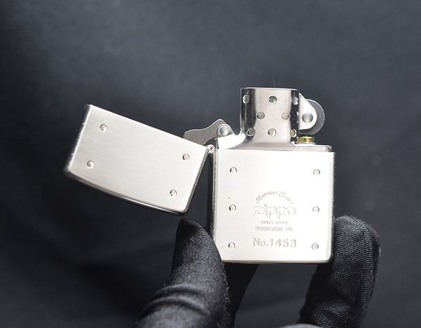 Set Zippo 2001 đồng hồ mạ bạc giới hạn C134