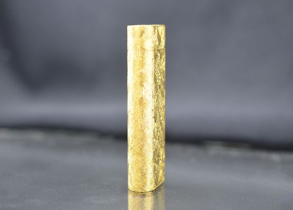 Mẫu Cartier bọc vàng vân xước CA16