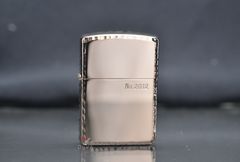 Zippo Armor vàng hồng hoa văn cạnh ZN93