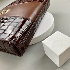 Clutch cầm tay khoá số LV723