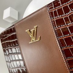 Clutch cầm tay khoá số LV723