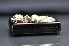 Zorro Đen Bóng Ốp Nổi Rồng Vàng Ôm Ngọc Bản Giới Hạn Z91320A