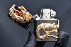 Zorro Đen Bóng Ốp Nổi Rồng Vàng Ôm Ngọc Bản Giới Hạn Z91320A