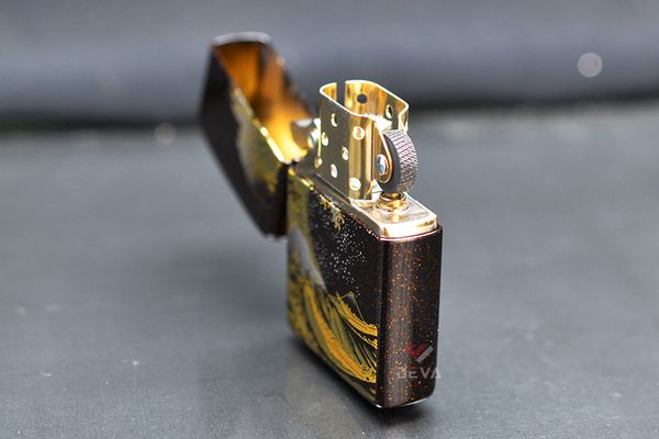 Zippo Sơn Mài Chủ Đề Bức Tranh Sóng Lừng Ở Kanagawa ZN367