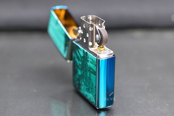 Zippo Mạ Chrome Xanh Bóng In Chủ Đề Thiên Nhiên Hoang Dã Z396