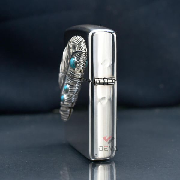 Zippo Bạc Khối Ốp Emblem Bạc Lông Vũ Gắn Lam Ngọc BK90