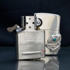 Zippo Bạc Khối Ốp Emblem Bạc Lông Vũ Gắn Lam Ngọc BK90