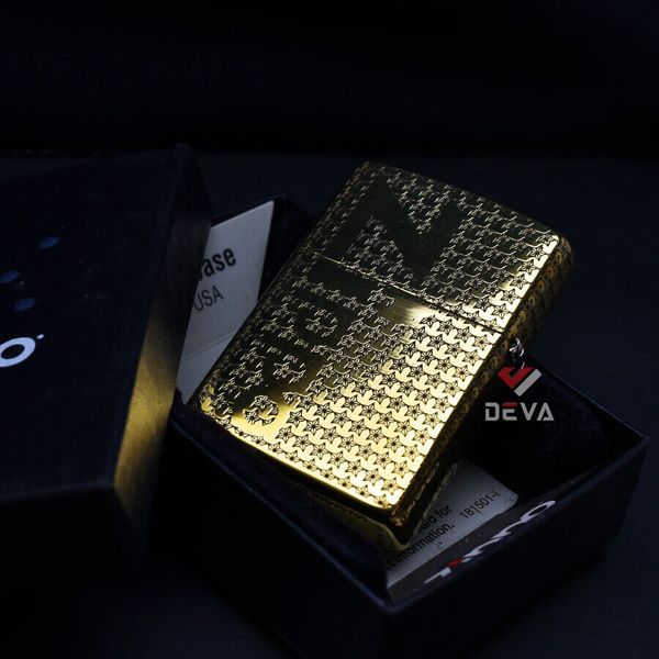 Zippo Armor Khắc Hình Cố Gái Windy Windproof ZN19