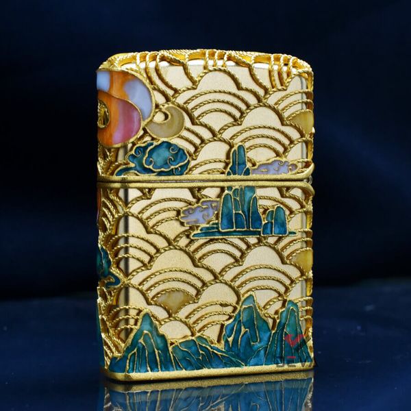 Zippo Bọc Lưới Mạ Vàng Chủ Đề Hươu Thần Hạ Sơn ZN75