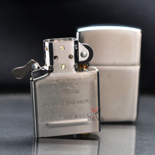 Zippo Armor bạc nhám Z221