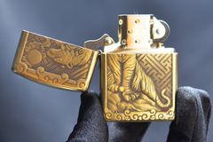 Zippo Armor Chủ Đề 12 Con Giáp Bản Giới Hạn ZD60