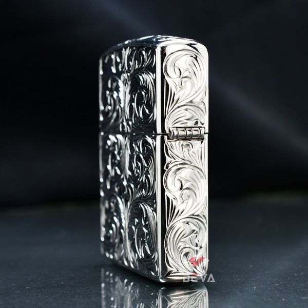 Zippo Armor Khắc Nổi Hoa Văn Mạ Bạc ZN127