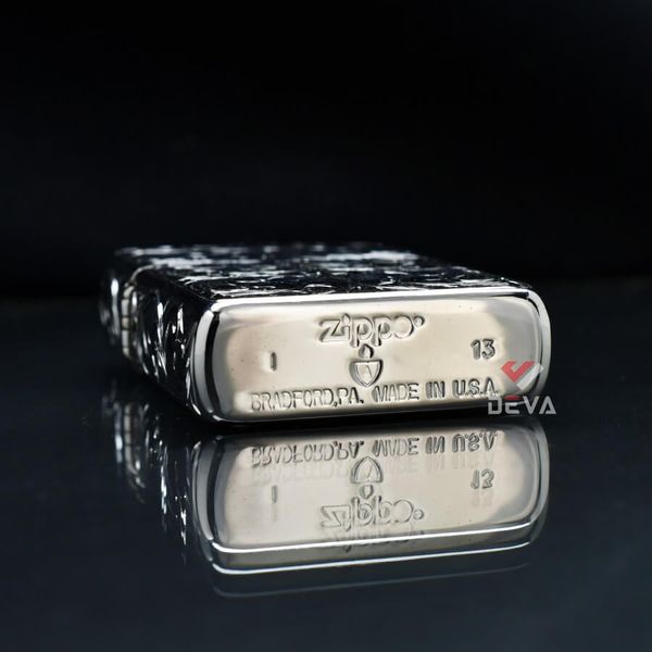 Zippo Armor Khắc Nổi Hoa Văn Mạ Bạc ZN127