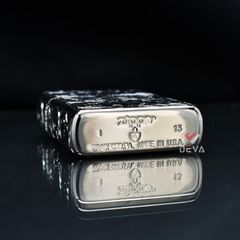 Zippo Armor Khắc Nổi Hoa Văn Mạ Bạc ZN127
