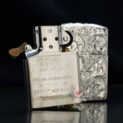 Zippo Armor Khắc Nổi Hoa Văn Mạ Bạc ZN127