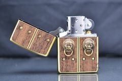Zippo Armor ốp gỗ chủ đề Phật Giáo cánh cửa hạnh phúc ZN334