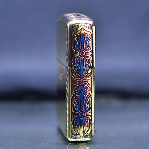 Zippo Armor viền gõ búa cạnh hoa văn đồng cháy bản giới hạn ZN325