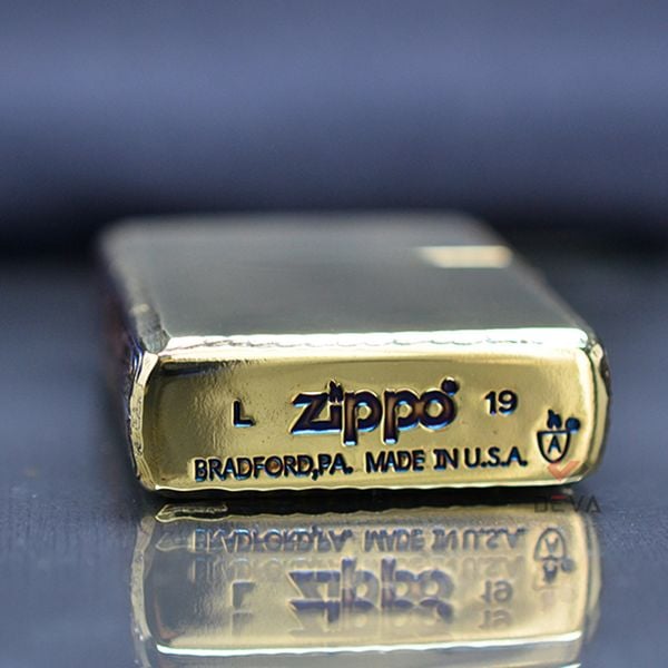 Zippo Armor viền gõ búa cạnh hoa văn đồng cháy bản giới hạn ZN325